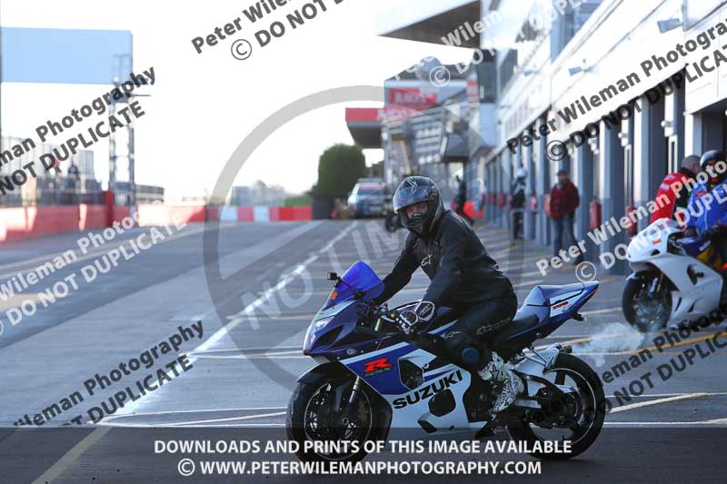 donington no limits trackday;donington park photographs;donington trackday photographs;no limits trackdays;peter wileman photography;trackday digital images;trackday photos